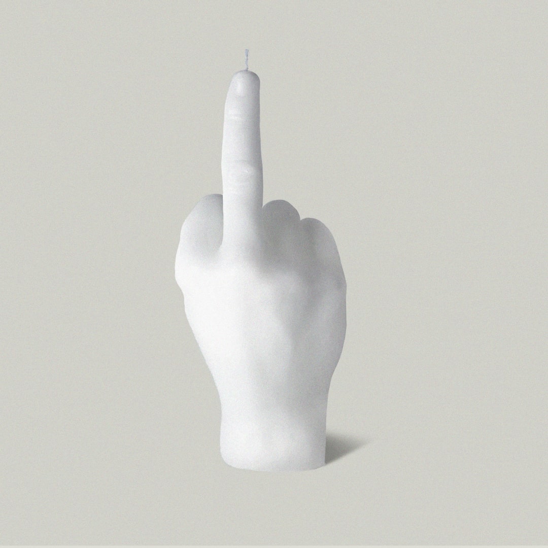 HAND GESTURE CANDLES/WHITE